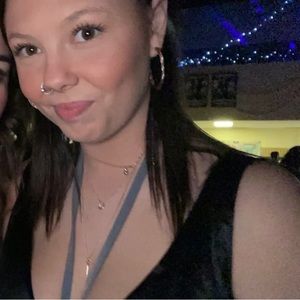 Meet your Posher, Christina